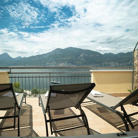 Penthouse Casa Alkea Masse Lake View เบรนโซเน ซูล การ์ดา ภายนอก รูปภาพ