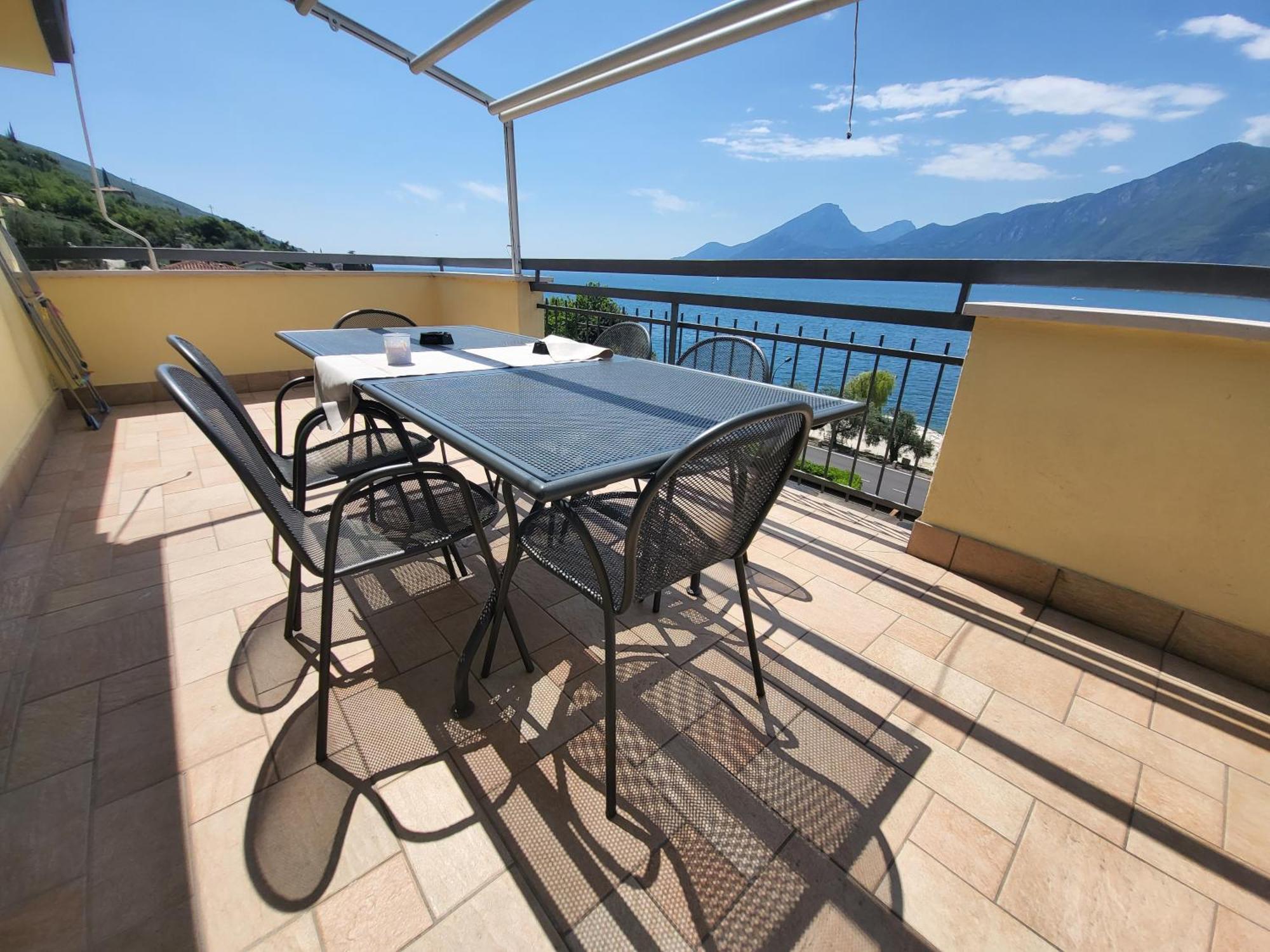Penthouse Casa Alkea Masse Lake View เบรนโซเน ซูล การ์ดา ภายนอก รูปภาพ